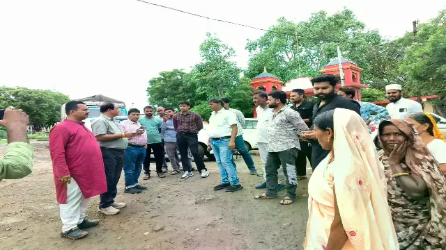 अधूरे विकास कार्यों पर प्रशासन सख्त, ठेकेदार को ब्लैकलिस्ट करने की चेतावनी