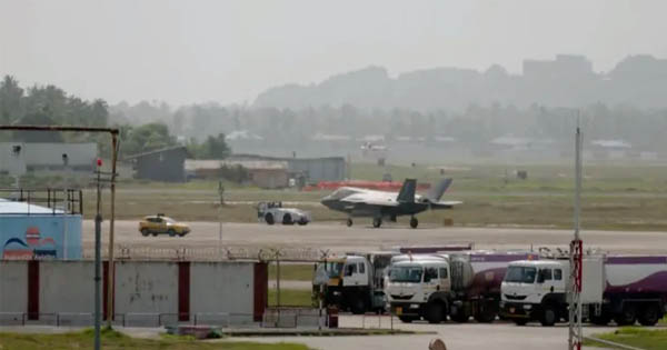 केरल के एयरपोर्ट पर पांच हफ्ते से फंसा ब्रिटेन का फाइटर जेट F-35B अब उड़ान भरने को तैयार, हैंगर से निकाला बाहर