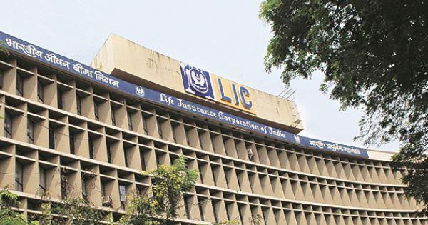 ब्लूचिप शेयरों में दबाव की वजह से एलआईसी के पोर्टफोलियो में 66,000 करोड़ की गिरावट