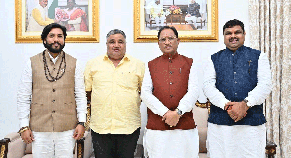 छत्तीसगढ़ मंत्रिमंडल विस्तार : विष्णुदेव साय कैबिनेट में तीन नए चेहरे शामिल, राजेश अग्रवाल, खुशवंत साहेब और गजेंद्र यादव ने ली शपथ, समर्थकों ने मनाया जश्न