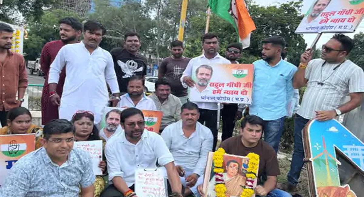 भोपाल : कांग्रेस नेता ने राहुल गांधी से की न्याय की मांग, खून से लिखा खत, दिल्ली में आत्मदाह की दी चेतावनी