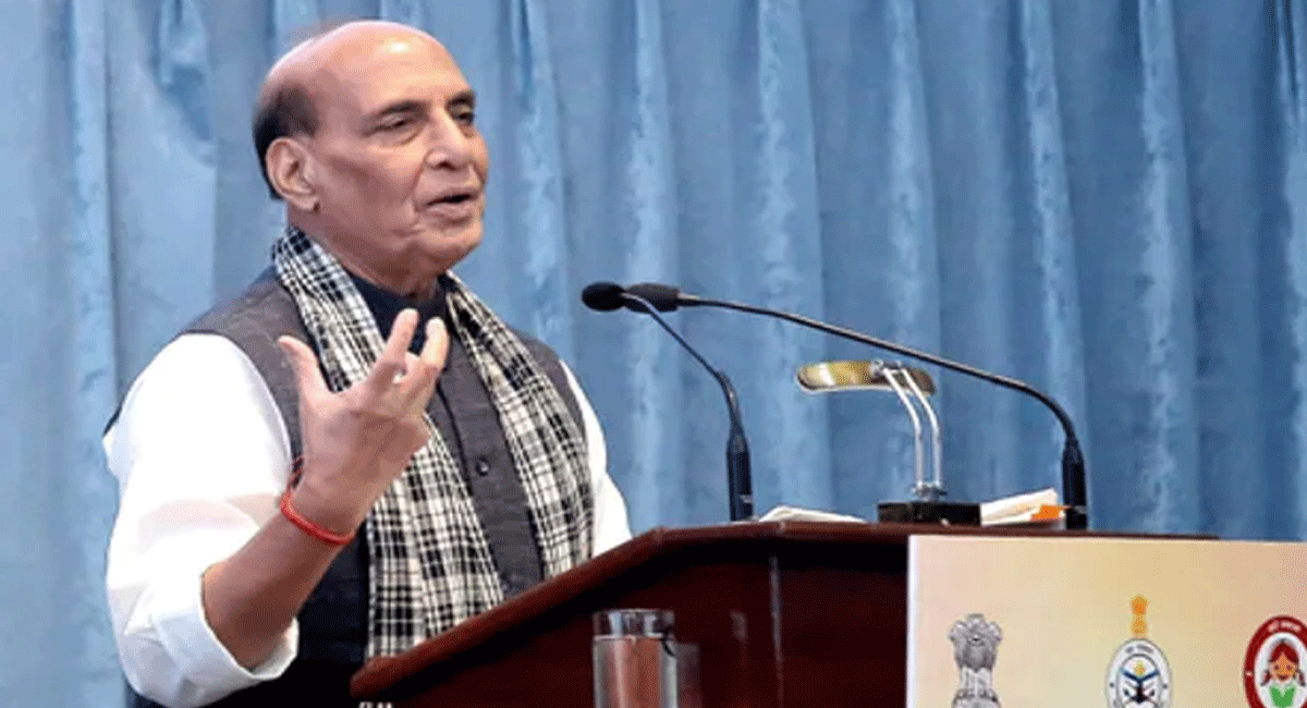 राजनाथ सिंह ने किया रायसेन में 1800 करोड़ की रेल कोच फैक्ट्री का भूमिपूजन, बोले- एमपी में रक्षा क्षेत्र का बनेगा केंद्र