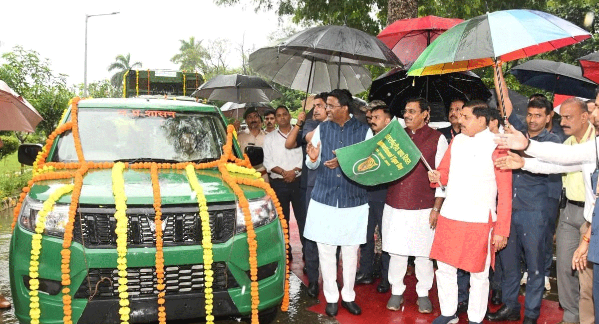 अंतरराष्ट्रीय बाघ दिवस पर राज्य स्तरीय कार्यक्रम में शामिल हुए सीएम डॉ. मोहन यादव, वन्यजीव रेस्क्यू एवं डॉग स्क्वॉड वाहनों का किया लोकार्पण