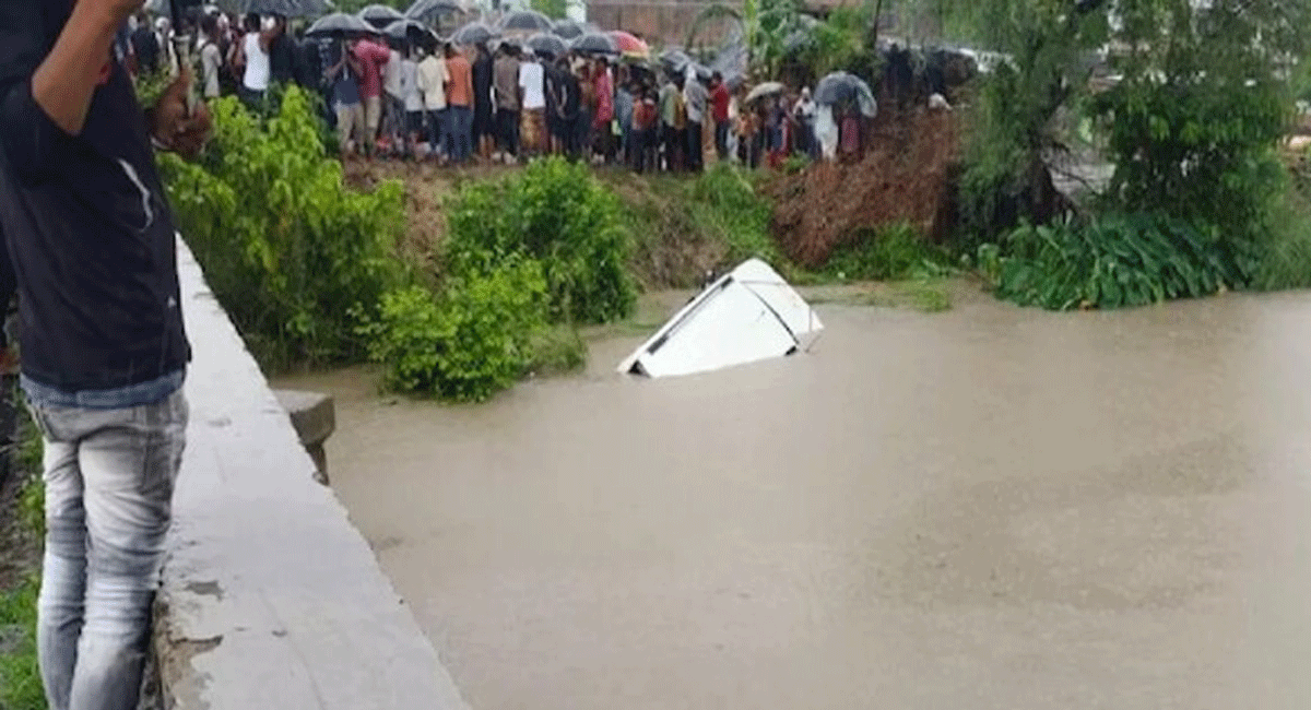 गोंडा में श्रद्धालुओं से भरी बोलेरो नहर में पलटी, 11 लोगों की दर्दनाक मौत, चार को बचाया 