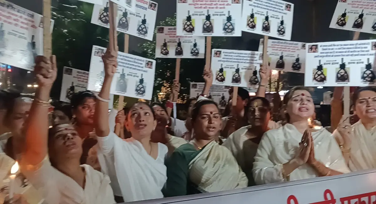 रीगल चौराहे पर किन्नर समुदाय ने  प्रदर्शन कर दुष्कर्म आरोपीयों के लिए फांसी की  मांग