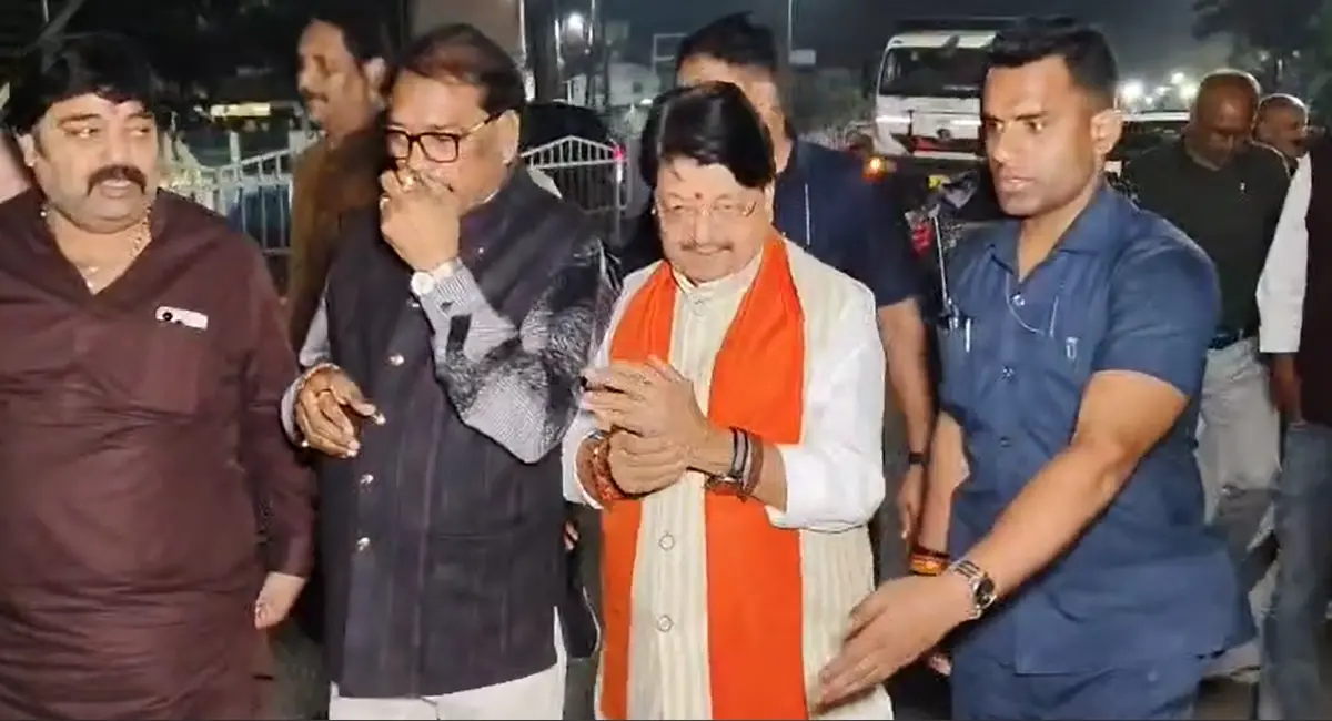 बिहार चुनाव में कैलाश विजयवर्गीय का 160  सीटें जीतने का दावा, राहुल गांधी पर तंज – मुह छिपाने विदेश जाएंगे 