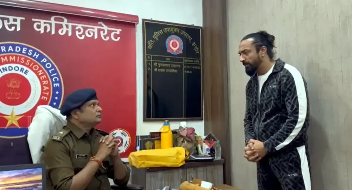 एजाज का बदला गया मिजाज:-  क्राइम ब्रांच में गिड़गिड़ाता रहा  