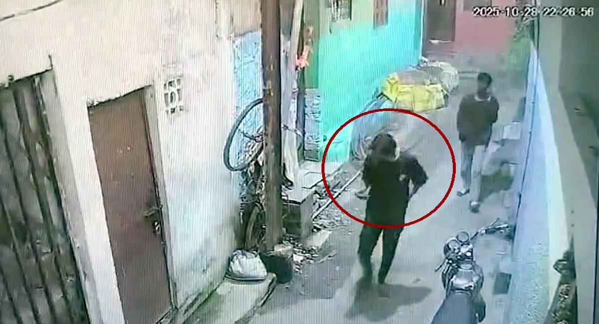 जिसे मोगैम्बो नहीं पकड़ पाया, उसे ग्रामीण पुलिस ने पकड़ लिया!