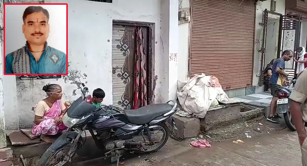 छोटे भाई की बेरहमी से हत्या, आरोपी घर में ही बैठा रहा