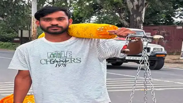 कार ने कांवड़िए को मारी टक्कर, मौत: दोस्तों के साथ ओंकारेश्वर से उज्जैन जा रहा था; तेजाजी नगर बायपास पर हादसा