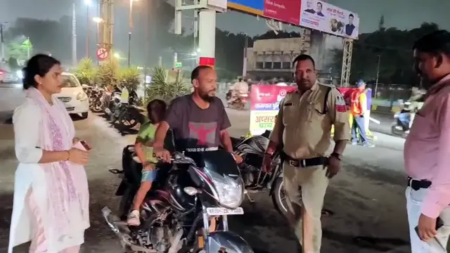 राखी से पहले पुलिस का नायाब तोहफा:आधी रात सड़क पर फंसी बहन की ऐसे की मदद