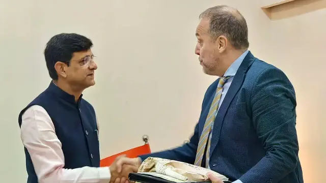 इंदौर मॉडल का इंटरनेशनल इफेक्ट! इटली के काउंसल जनरल पहुंचे, तकनीक और निवेश पर चर्चा