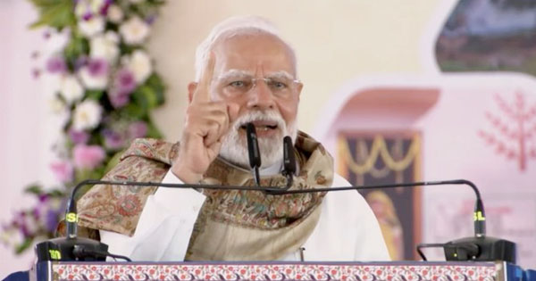 मोतिहारी से पूर्वी भारत के विकास की नई रेखा खींची, PM मोदी ने 7196 करोड़ की परियोजनाओं का किया शिलान्यास, बोले- मुंबई जैसा बनेगा मोतिहारी, गुरुग्राम जैसे मौके मिलेंगे गया में…