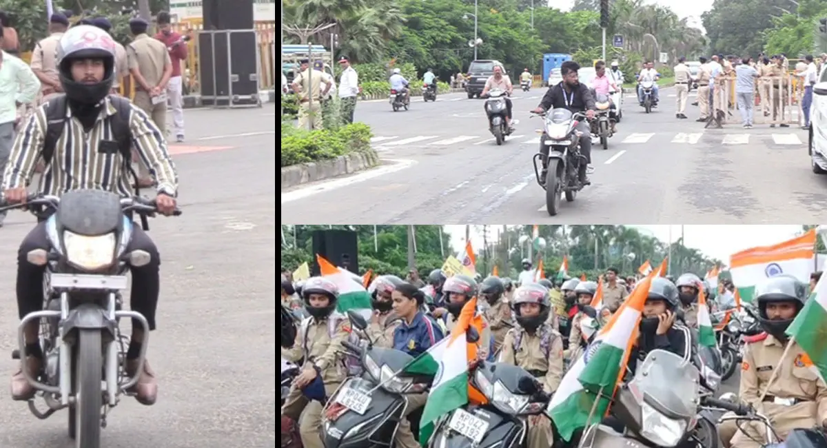 सवालों में घिरा हेलमेंट वितरण, पुलिस भी बनी रही मुकदर्शक