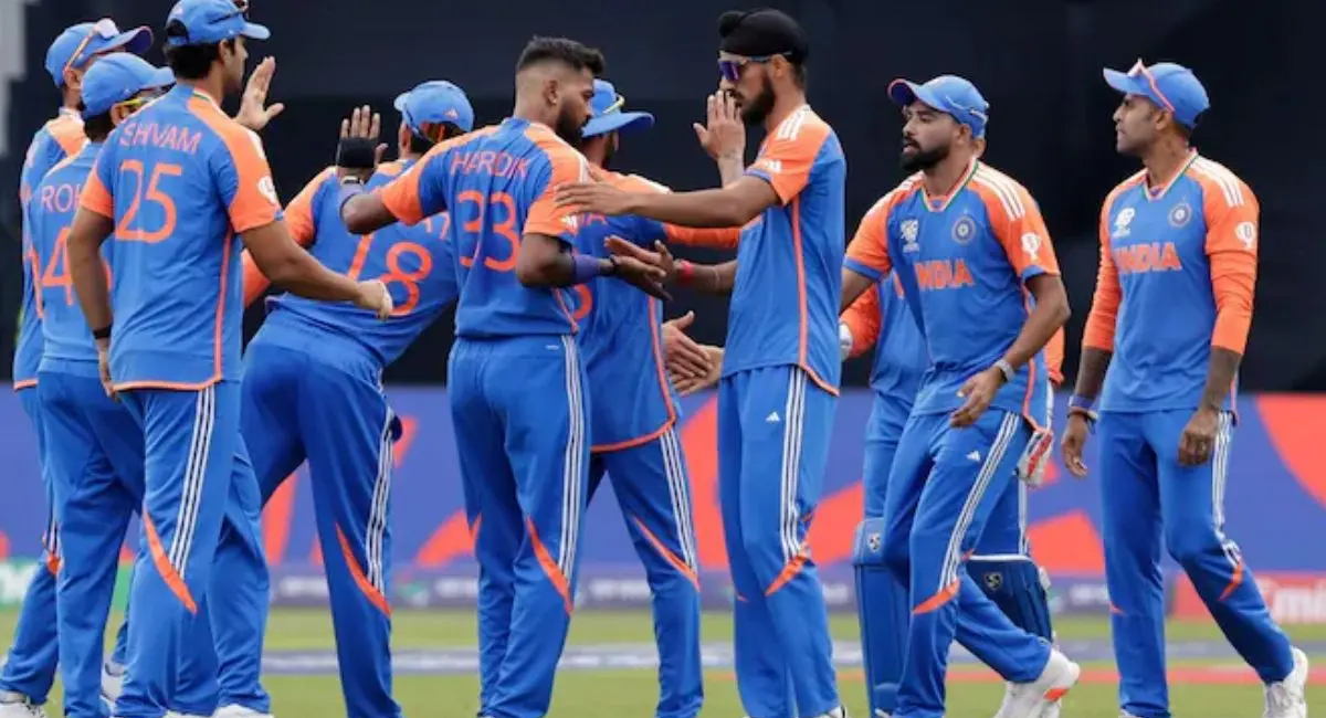 टीम इंडिया की जर्सी पर छपेगा नए ब्रांड का लोगो, एशिया कप में बिना स्पॉन्सर खेलेगी टीम, BCCI ने नए स्पॉन्सर के लिए जारी किया टेंडर