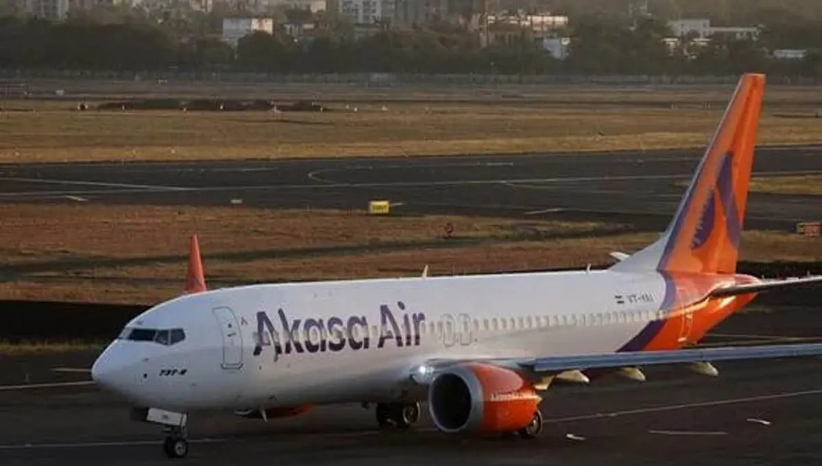 वाराणसी एयरपोर्ट पर टेकऑफ से पहले इमरजेंसी गेट खोलने की कोशिश, आरोपी यात्री गिरफ्तार