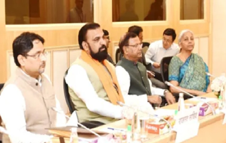 स्वास्थ्य और जीवन बीमा प्रीमियम पर जीएसटी से छूट से लोगों के जीवन में घटेगा जोखिम