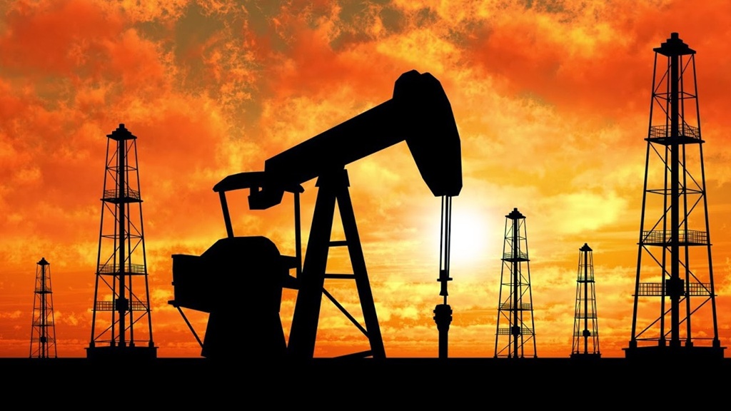 जुलाई 2025 में भारत के कच्चे तेल के आयात में गिरावटा, 18 माह के निचले स्तर पर पहुंची खरीद