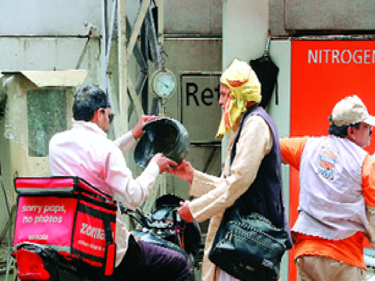 प्रदेशभर के पेट्रोल पंप संचालक सुरक्षा के लिए आज से खटखटाएंगे कलेक्टरों का दरवाजा