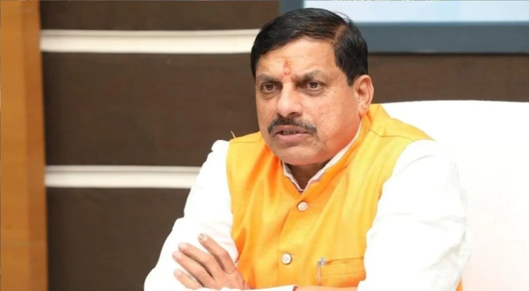 राज्य सरकार ने 18 आईएएस और 8 राज्य प्रशासनिक सेवा के अधिकारियों के आधी रात को किए तबादले  