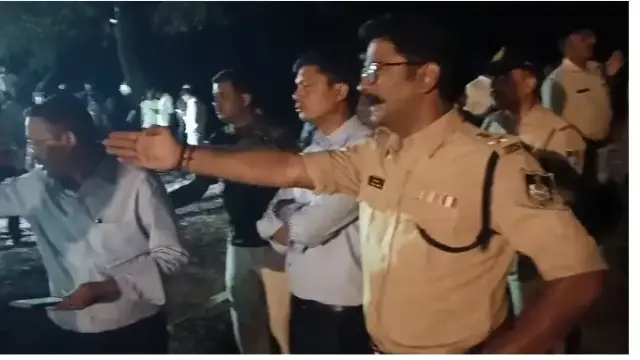 उज्जैन : बड़नगर के पास झलारिया में बोरवेल में गिरा 3 साल का मासूम, रेस्क्यू में जुटी टीमें