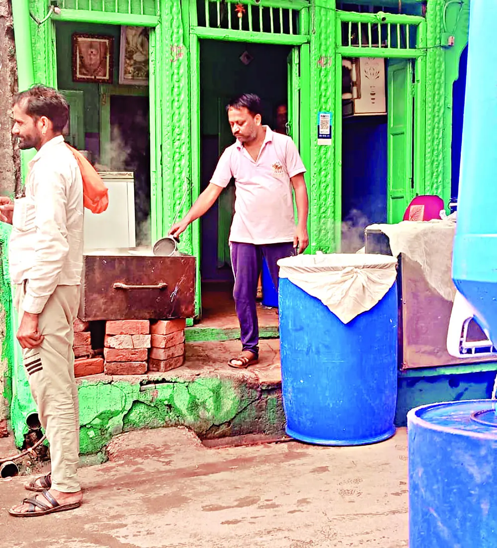 People's Sting : सावधान ‘टेस्टी’ पनीर आपको बीमार न कर दे, क्योंकि प्लास्टिक की ड्रमों और गंदगी के बीच बनता है यह