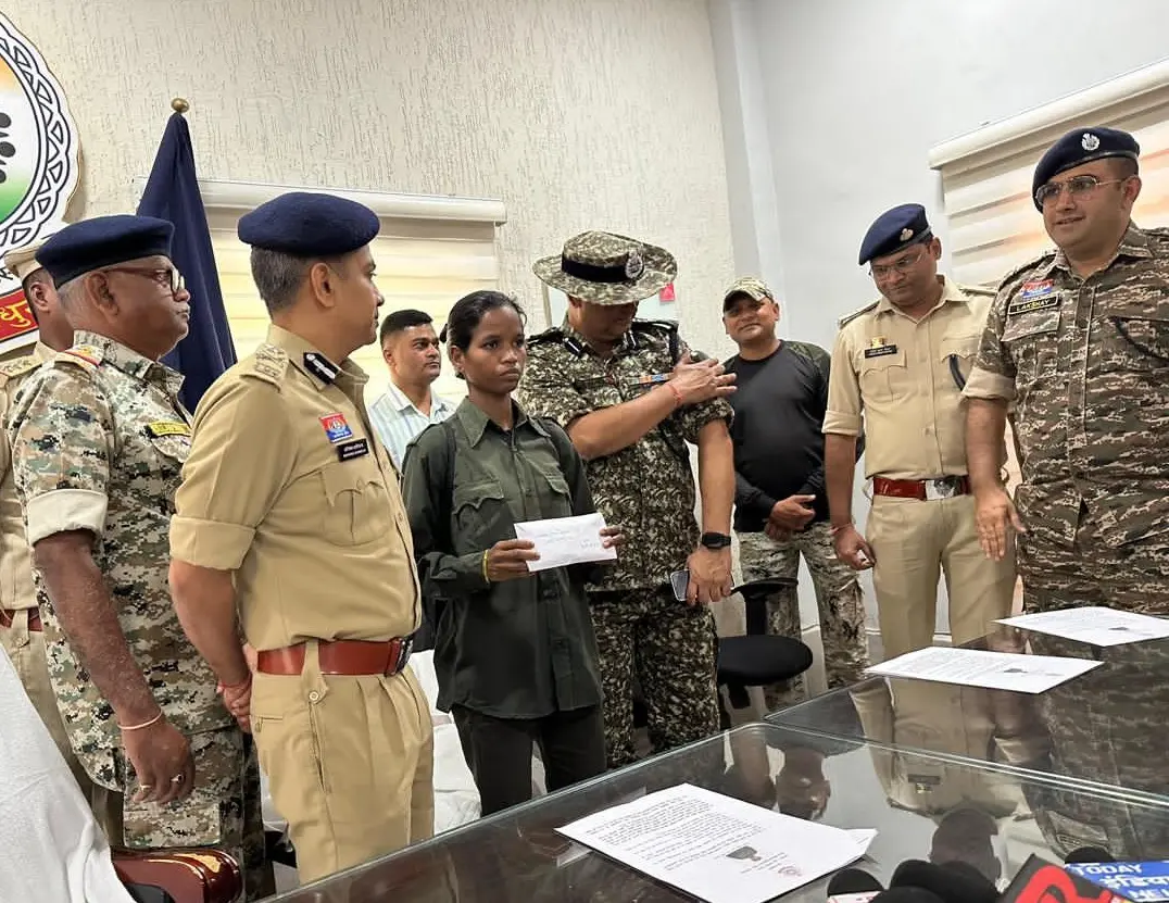  कमला सोड़ी पर था 17 लाख का इनाम, 14 साल बाद छोड़ी बंदूक