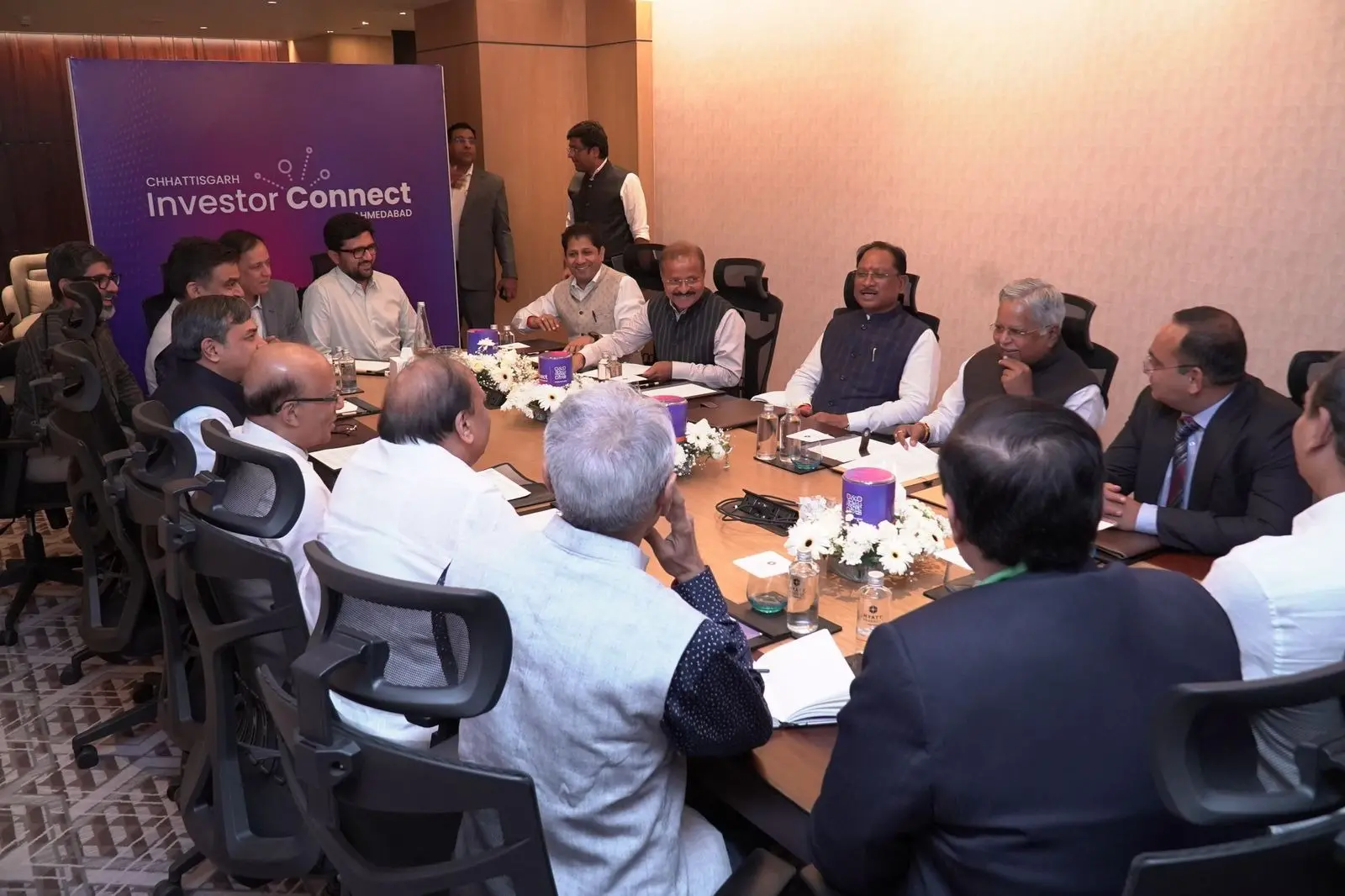 अहमदाबाद में छत्तीसगढ़ को मिले 33,321 करोड़ के निवेश प्रस्ताव