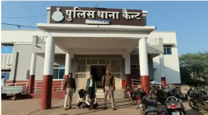 नीतीश कुमार के समर्थक मामाओं ने तेजस्वी यादव समर्थक भांजे को कीचड़ में दबाकर मार डाला