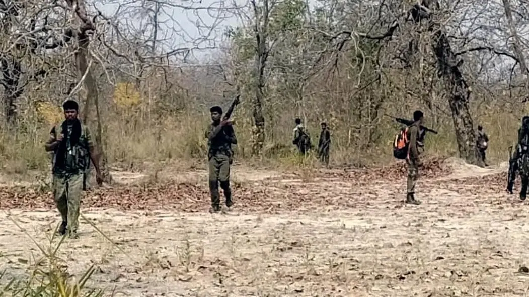 बड़ी खबर : आंध्र प्रदेश बॉर्डर पर हुई मुठभेड़ में कुख्यात नक्सली हिड़मा मारा गया, पत्नी भी ढेर