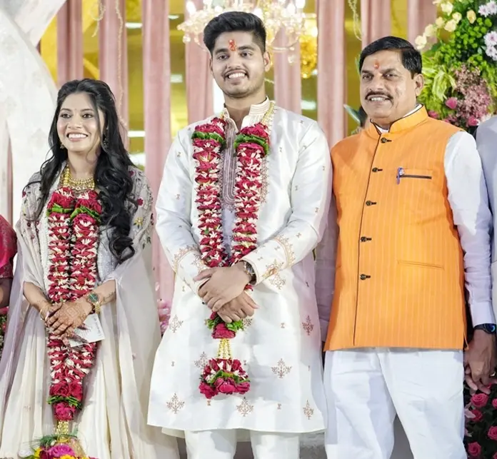  मुख्यमंत्री डॉ. मोहन यादव के बेटे की शादी का कार्ड सादगीपूर्ण, सम्मेलन में होगा विवाह 