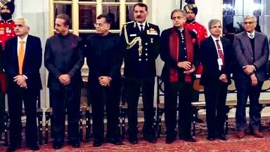 राष्ट्रपति भवन में हुए शाही डिनर को लेकर शशि थरूर ने बताई अंदर की बात..!