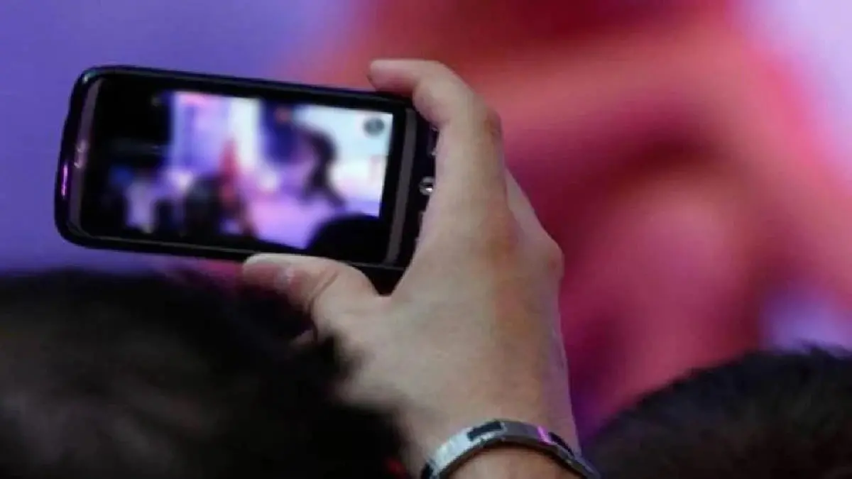 पोर्न स्टार बनने की सनक में पति ने पत्नी का अश्लील वीडियो किया वायरल 