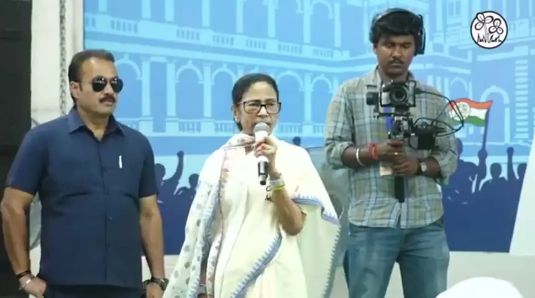 पाक की कोलकता पर हमला करने की धमकी पर बोलीं ममता- चुप क्यों हैं पीएम मोदी?