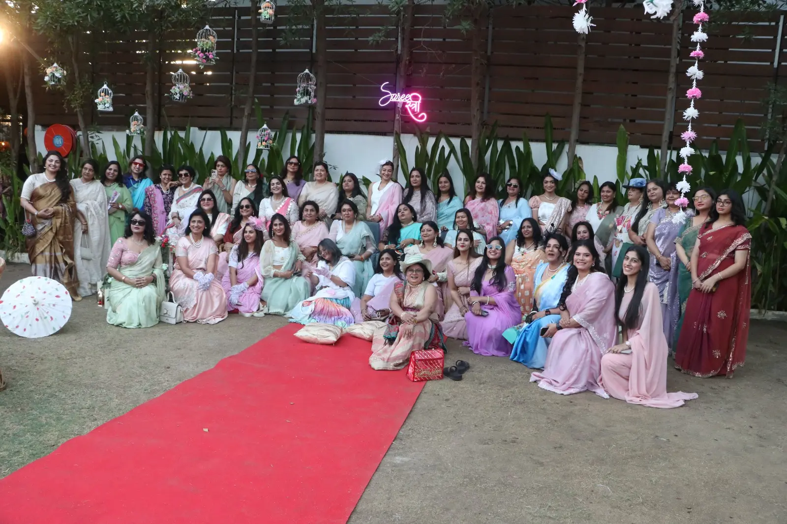 पारंपरिकता और मॉडर्निटी का संगम, आत्मविश्वास और स्टाइल सेंस आया नजर