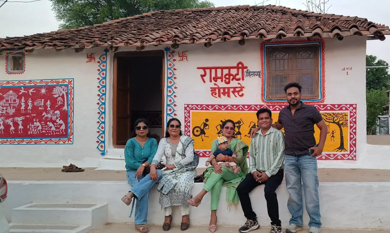 दमोह का छोटा सा गांव बन गया खास... साफ-सफाई, होम-स्टे मॉडल देखने पहुंच रहे लोग