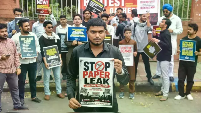 NEET और OSM पर संसदीय समिति ने पूछे सवाल-आपकी पेपर लीक की परिभाषा क्या है?
