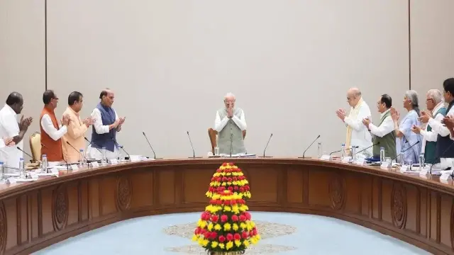 अहमदाबाद मेट्रो फेज-2, अमरावती में दो इंफ्रास्ट्रक्चर प्रोजेक्ट्स को मंजूरी