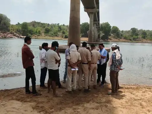 सोन नदी के भंवरसेन घाट पर डूबे चार लोग, युवती का शव मिला, तीन लापता