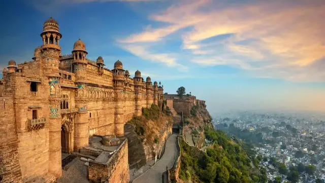 प्रदेश के टूरिज्म कारोबार को मिलेगा इंडस्ट्री का दर्जा, इन्वेस्टमेंट को मिलेगी रफ्तार