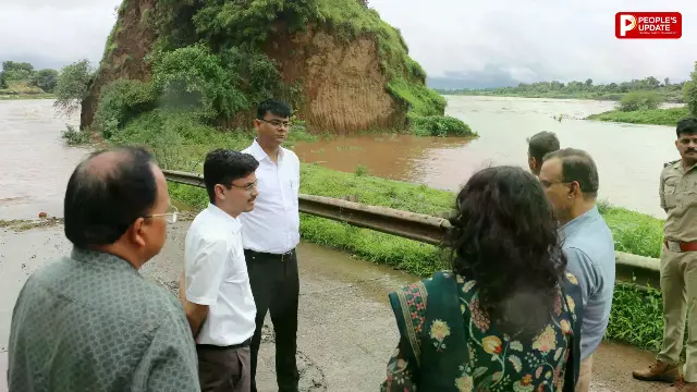भारी बारिश के बीच जिला प्रशासन हाई अलर्ट पर,  कलेक्टर-एसपी ने संवेदनशील क्षेत्रों का किया निरीक्षण