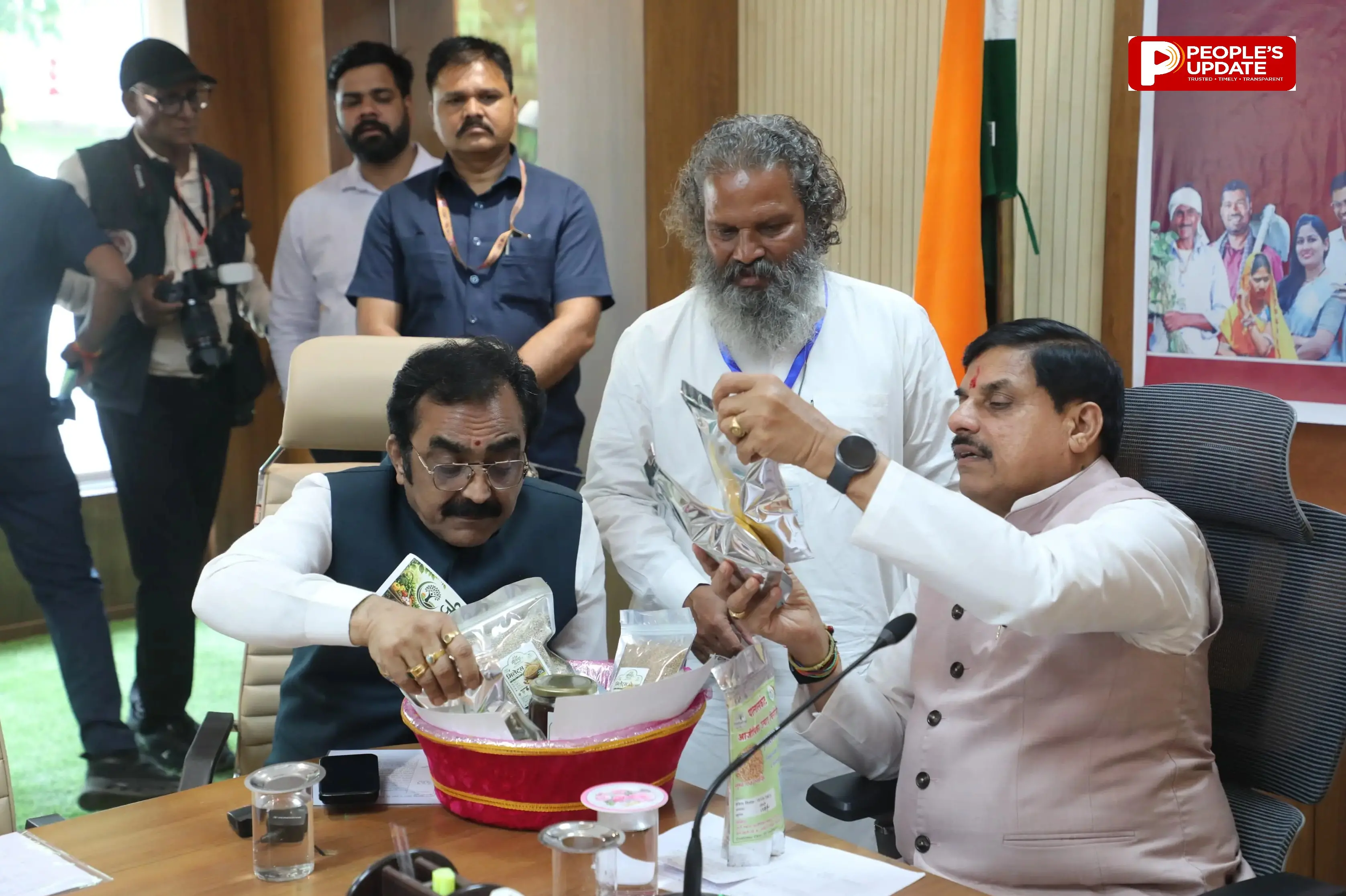 मुख्यमंत्री डॉ. यादव ने कहा-हर शुक्रवार को दौरे पर रहेंगे अधिकारी, शासकीय योजनाओं का मैदानी स्तर पर लेंगे जायजा