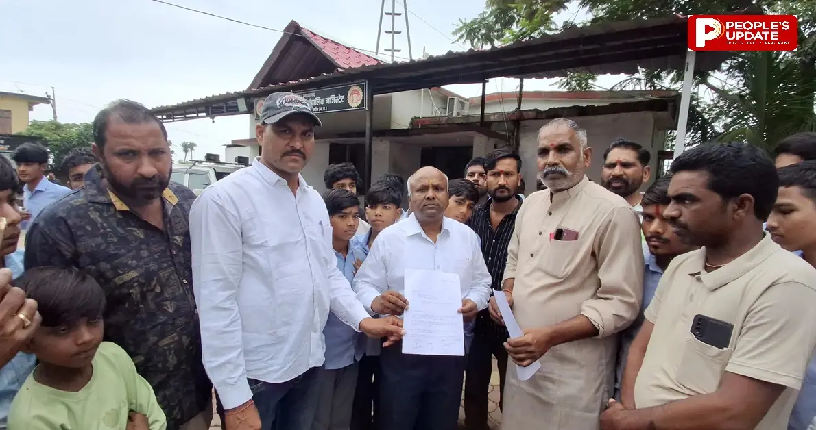 705 छात्राओं के लिए मात्र 7 कमरे, बेटमा के शासकीय स्कूलों में कक्षों की कमी पर फूटा आक्रोश