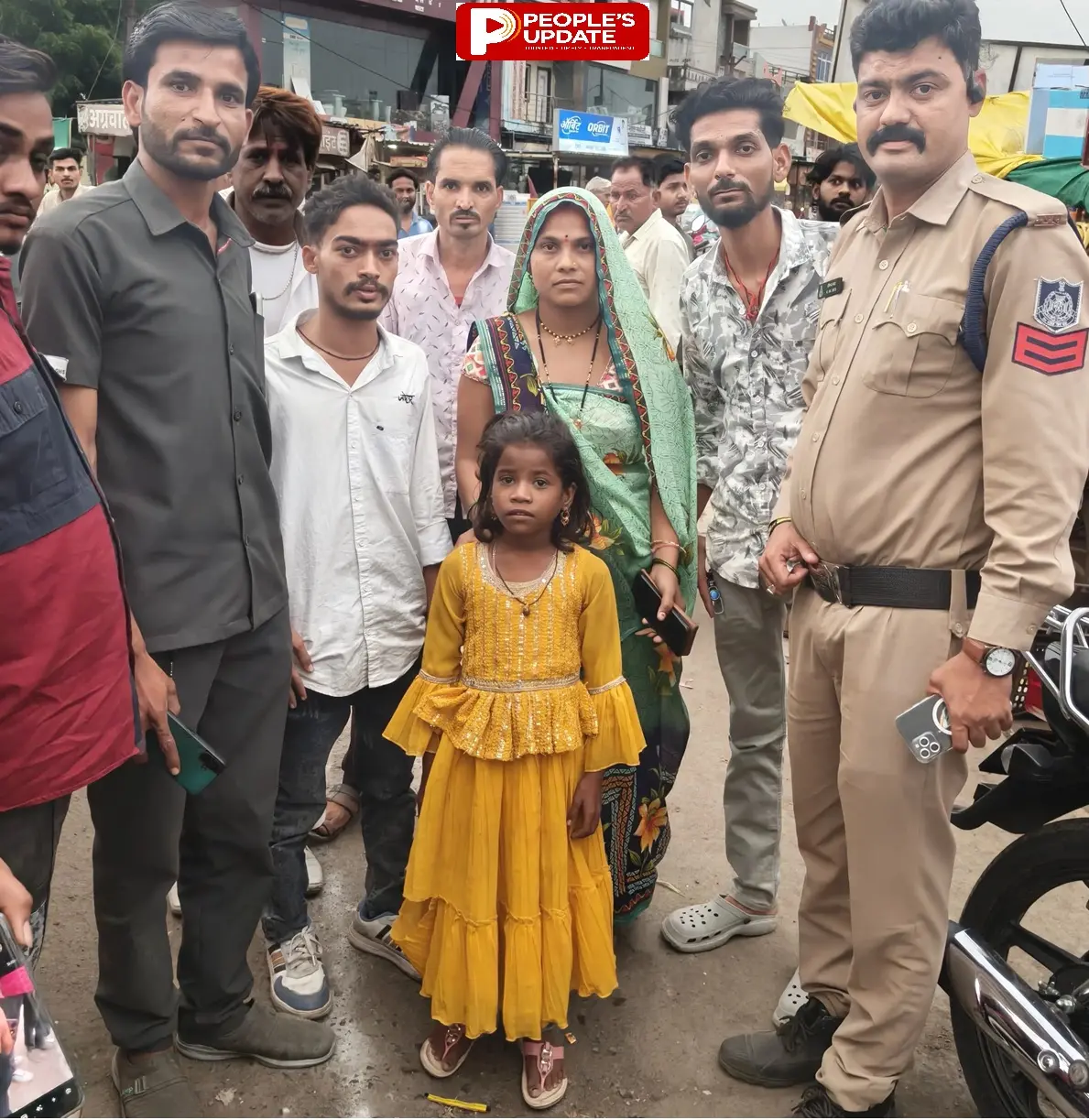 हाईवे पर लावारिस घूम रही छह वर्षीय बालिका को 100 डायल ने दो घंटे में परिजनों से मिलाया