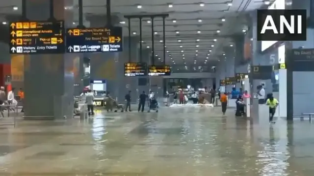 दिल्ली एयरपोर्ट पर बारिश का पानी भरने से कई उड़ानें प्रभावित, IndiGo और Air India ने जारी की एडवाइजरी