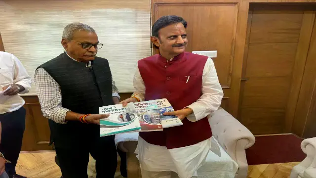 पैरामेडिकल टेक्निशियंस के लिए हिंदी में किताबें लॉन्च, हिंदी बेल्ट के राज्यों में लाखों स्टूडेंट्स-टेक्निशियंस को मिलेगा लाभ