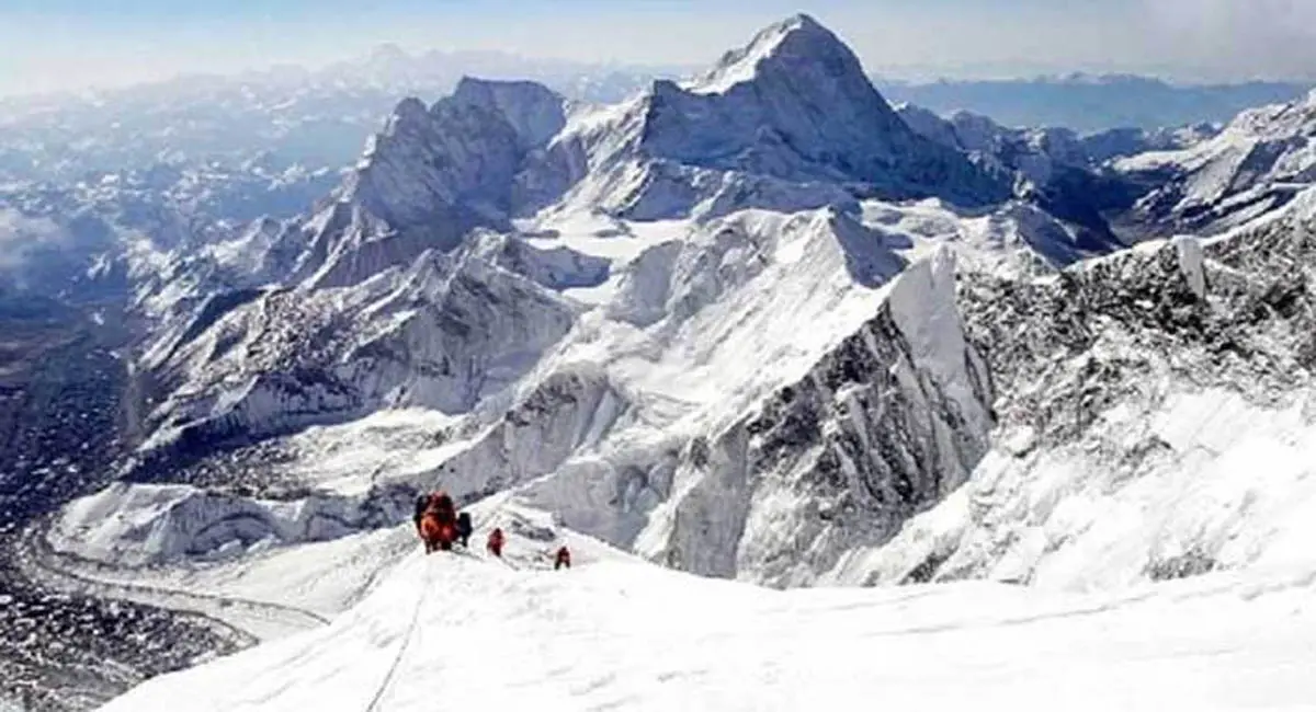 सदी की सबसे बड़ी ठंड की आहट... हिमालय में बर्फ की चादर, मैदानी इलाकों में ठिठुरन