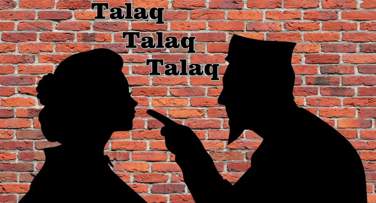 पति ने बाहर खड़े होकर बोला ‘तलाक-तलाक-तलाक’