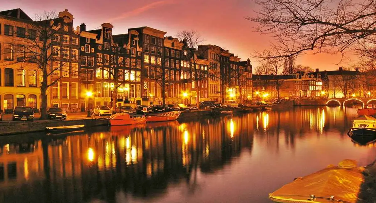 दुनिया का वो शहर जहाँ हर गली में बहती है नहर