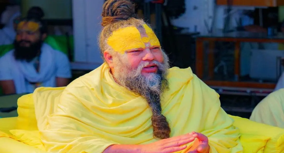 धार्मिक आस्था या अंधविश्वास, गाड़ियों पर मंत्र लिखना कितना उचित है, जानिए महाराज जी ने क्या जवाब दिया